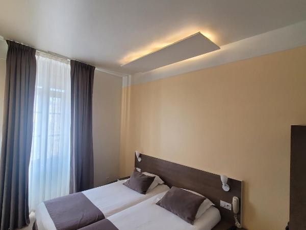 HOTEL DES PRINCES - HOTEL KYRIAD ORANGE Centre Ville -- 3 Etoiles -- Provence Alpes Côte d'Azur - France - A7-A9 : photo 10 de la chambre chambre lits jumeaux