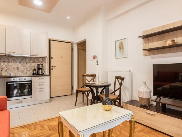 Nicholas Point Apartments and Rooms : photo 5 de la chambre appartement avec balcon