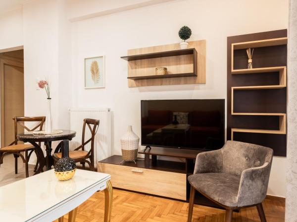 Nicholas Point Apartments and Rooms : photo 9 de la chambre appartement avec balcon