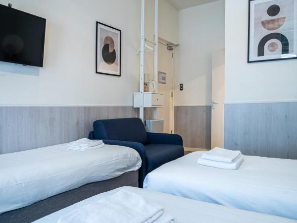 Hotel Kap City Centre : photo 7 de la chambre chambre triple standard avec salle de bains privative