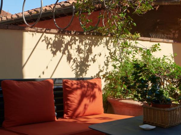 Casa Howard Firenze - Residenza d'Epoca : photo 1 de la chambre chambre double prestige avec terrasse