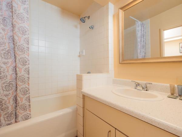 Waikiki Heritage Hotel : photo 9 de la chambre hébergement deluxe avec 1 lit king-size ou 2 lits doubles