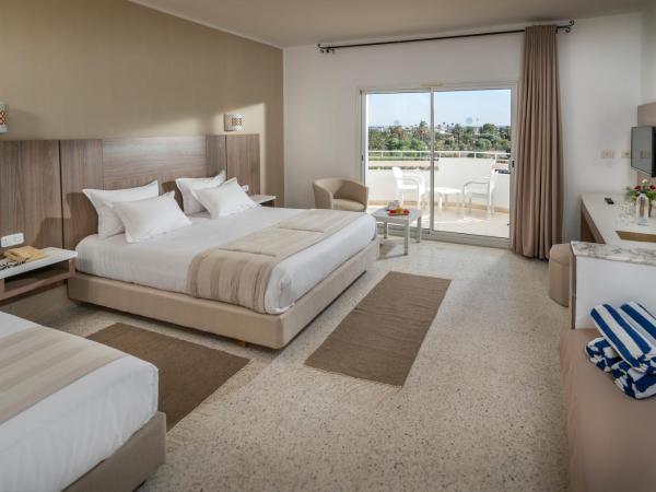 Vincci Helya Beach : photo 1 de la chambre chambre quadruple