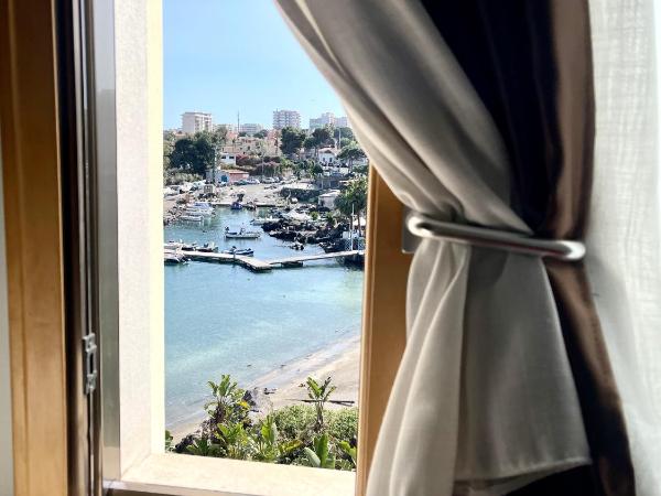 Baia Di Ognina : photo 1 de la chambre suite - vue sur mer