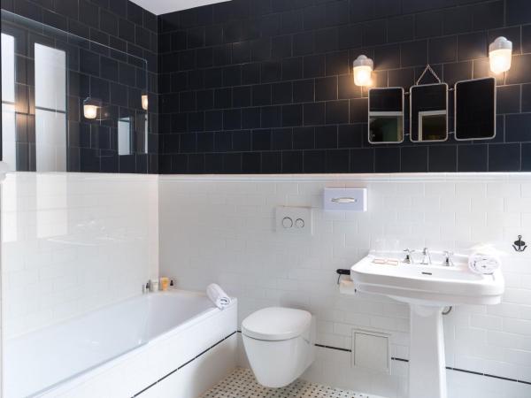 Hôtel Silky by HappyCulture : photo 2 de la chambre chambre familiale