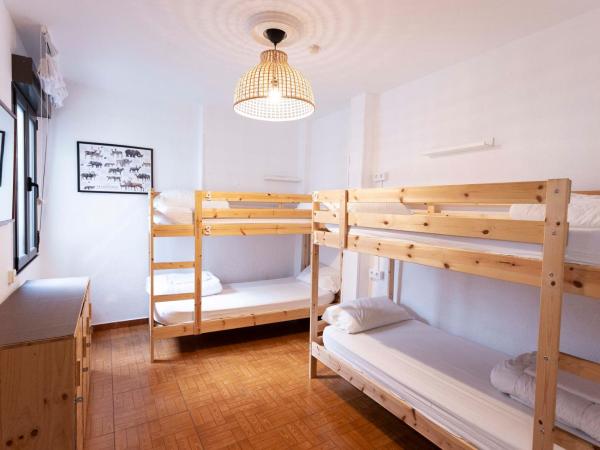 Green Hostel Oviedo : photo 1 de la chambre lit dans dortoir mixte de 4 lits