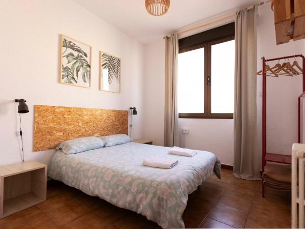 Green Hostel Oviedo : photo 1 de la chambre chambre standard lit queen-size