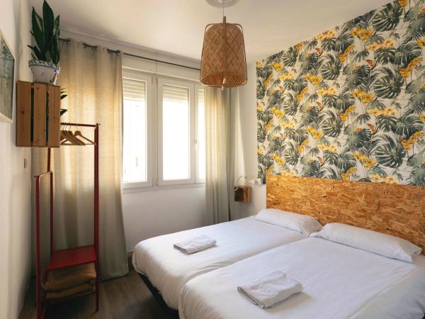 Green Hostel Oviedo : photo 1 de la chambre chambre lits jumeaux