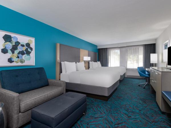 Radisson Hotel Colorado Springs Airport : photo 1 de la chambre chambre premium avec 2 lits queen-size - accessible aux personnes à mobilité réduite