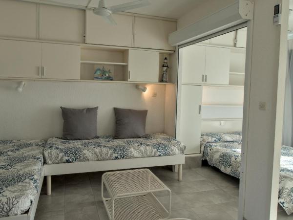 Residence Ulysse Port Camargue : photo 2 de la chambre studio avec vue sur jardin