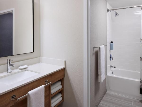 Residence Inn by Marriott Mississauga-Airport Corporate Centre West : photo 9 de la chambre suite 2 chambres