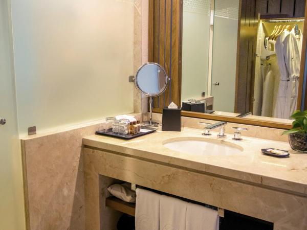 Sheraton Buganvilias Resort & Convention Center : photo 3 de la chambre chambre deluxe avec 1 lit king-size - vue sur océan - Étage intermédiaire