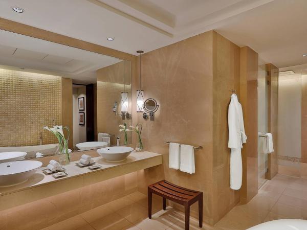 The Ritz-Carlton, Dubai : photo 4 de la chambre suite 1 chambre avec 2 balcons et salon - vue sur jardin