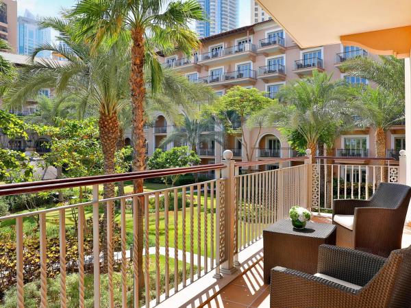 The Ritz-Carlton, Dubai : photo 6 de la chambre suite 1 chambre golfe avec 2 balcons et grand salon - vue sur jardin