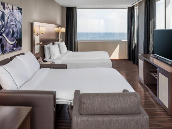 AC Hotel Barcelona Fórum by Marriott : photo 1 de la chambre suite avec lit king-size - Étage supérieur