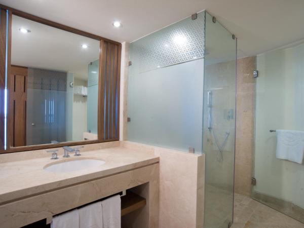 Sheraton Buganvilias Resort & Convention Center : photo 4 de la chambre grande chambre deluxe avec 2 lits doubles - vue sur baie