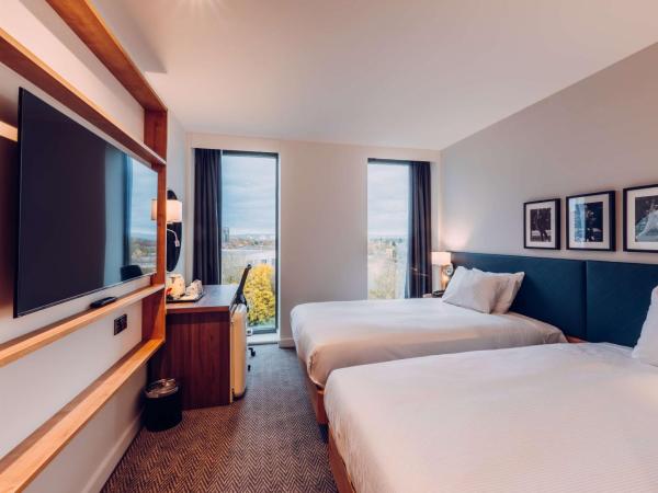 Hilton Garden Inn Manchester Emirates Old Trafford : photo 2 de la chambre chambre lits jumeaux avec salon