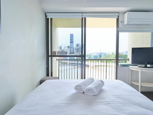 River Plaza Apartments Brisbane : photo 4 de la chambre studio - vue sur ville et rivière