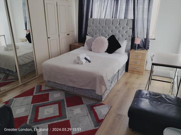 Victorian Woods BnB : photo 8 de la chambre chambre double avec salle de bains commune