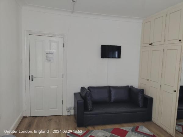 Victorian Woods BnB : photo 9 de la chambre chambre double avec salle de bains commune