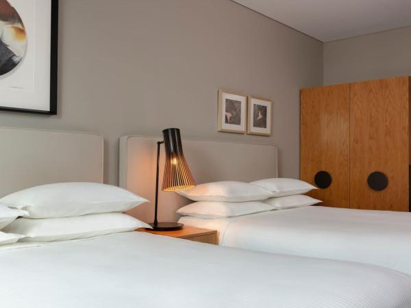 Four Points by Sheraton Sydney, Central Park : photo 3 de la chambre chambre avec 2 grands lits queen-size 