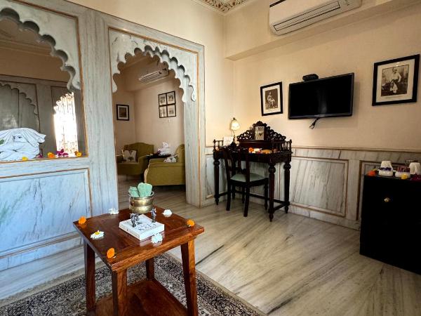 Udai Kothi : photo 3 de la chambre suite jardin