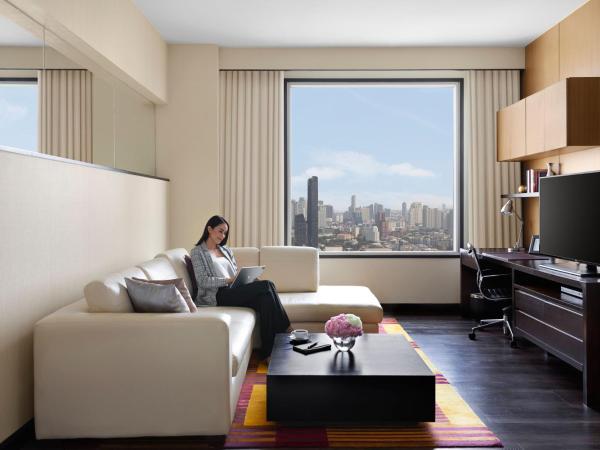 Marriott Executive Apartments - Sukhumvit Park, Bangkok : photo 2 de la chambre suite 1 chambre avec lit king-size ou 2 lits simples - vue sur ville