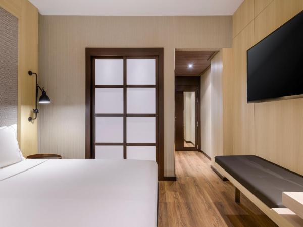 AC Hotel Valencia by Marriott : photo 2 de la chambre chambre standard avec 1 lit queen-size
