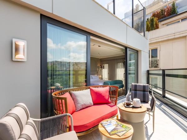 Stayso The House Hotel : photo 6 de la chambre corner park - terrasse