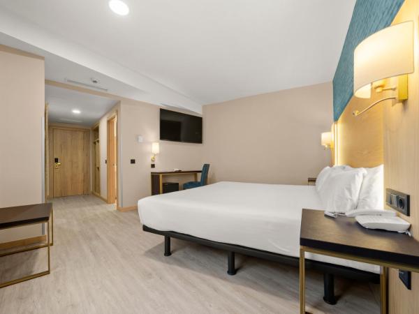 Hotel Zentral Ramiro I Oviedo : photo 4 de la chambre chambre triple (3 adultes)