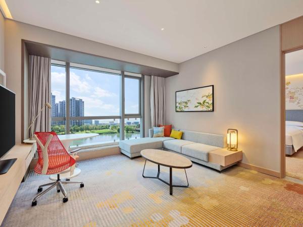 Hilton Garden Inn Suzhou Wuzhong : photo 1 de la chambre suite deluxe avec lit king-size
