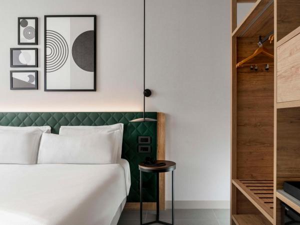 Hilton Garden Inn Bologna North : photo 3 de la chambre chambre lit king-size deluxe