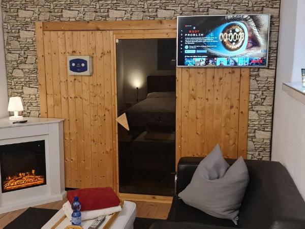 Schönste Lage am Rhein in unmittelbarer Stadtnähe, B & B : photo 3 de la chambre chambre double - sous-sol