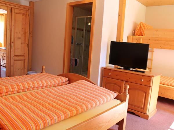Pension St. Jakob : photo 2 de la chambre hébergement 6 lits