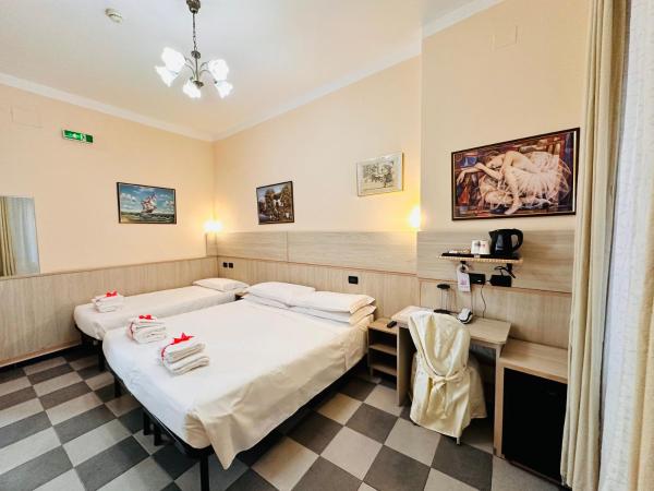 Hotel Galata : photo 10 de la chambre chambre triple