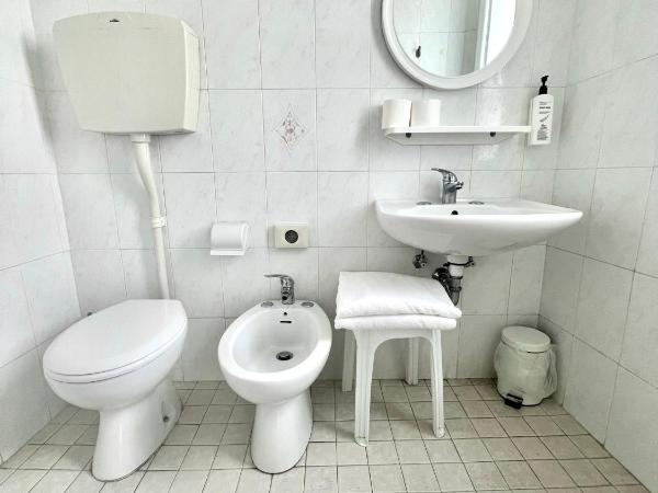 Hotel B&B Ardea Rimini : photo 9 de la chambre chambre quadruple standard