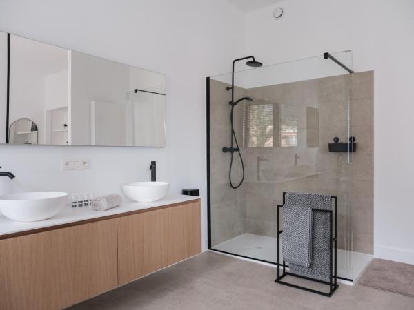 B&B The Four : photo 5 de la chambre chambre double deluxe avec baignoire