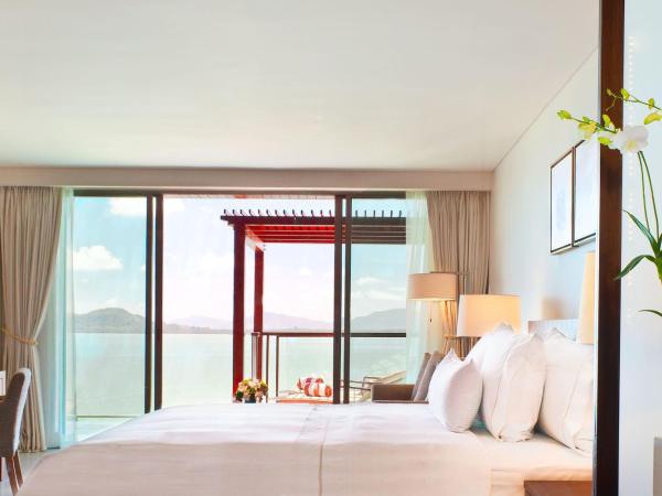 The Westin Siray Bay Resort & Spa, Phuket : photo 2 de la chambre chambre lit king-size deluxe avec accès à la piscine - vue sur mer