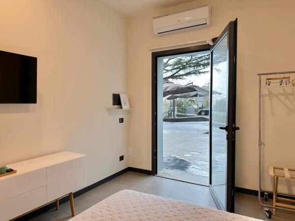 Cinque Terre Room Rental SULLA VIA : photo 4 de la chambre chambre double avec salle de bains privative