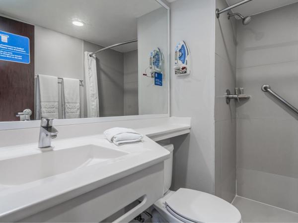 City Express by Marriott Queretaro Jurica : photo 8 de la chambre chambre double avec 2 lits doubles