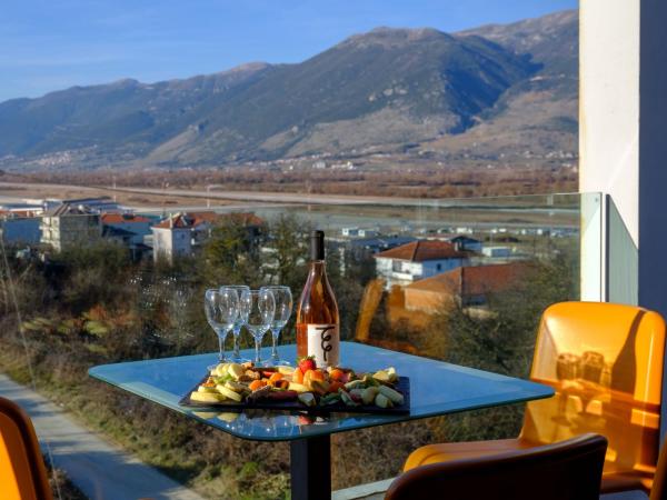 Essence Hotel : photo 2 de la chambre elegant triple room with mountain view