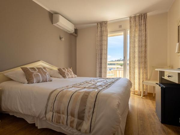 Hôtel Méditerranée : photo 8 de la chambre chambre double - vue latérale sur mer - deuxième Étage