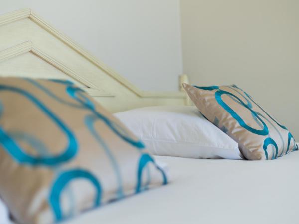 Hôtel Méditerranée : photo 9 de la chambre chambre double avec vue sur mer - 1er étage