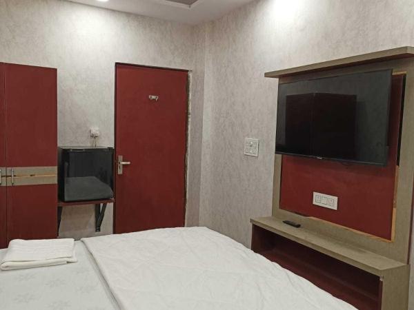 OYO Hotal Cloud Inn : photo 9 de la chambre chambre double standard