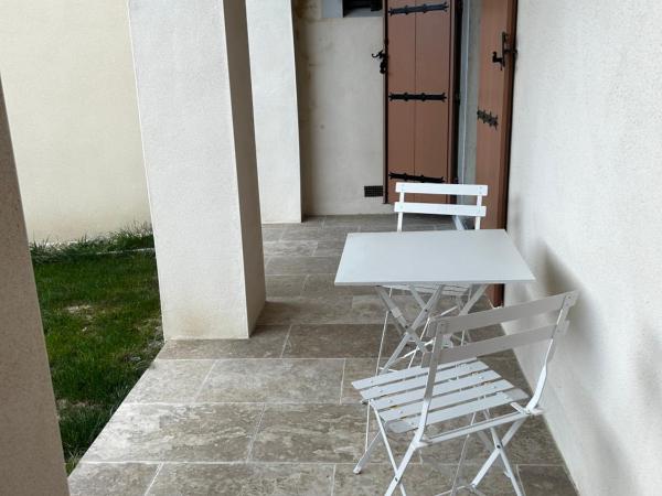 la porte medievale : photo 3 de la chambre chambre double - vue sur jardin