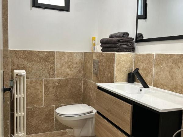 la porte medievale : photo 3 de la chambre chambre familiale - vue sur jardin