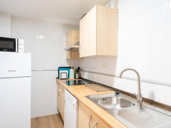 Apartamentos GO - Génova Parquesol - Parking Gratuito : photo 4 de la chambre appartement deluxe
