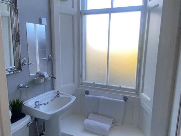 Ellwyn House : photo 8 de la chambre chambre quadruple premium