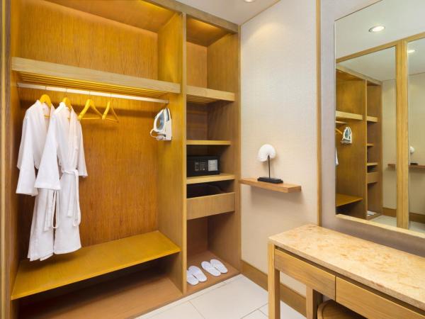 Four Points by Sheraton Hainan, Sanya : photo 4 de la chambre  full ocean view family suite with two king bed