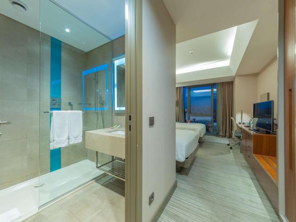 Hilton Garden Inn Istanbul Atatürk Airport : photo 4 de la chambre chambre lit king-size